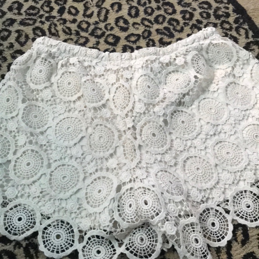 Shorts - Picture 4 of 4